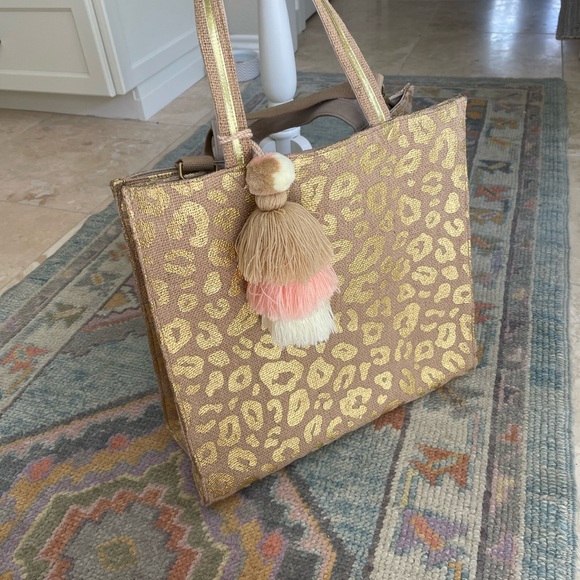 America and Beyond Gold Leopard Tote - Picture 2 of 4